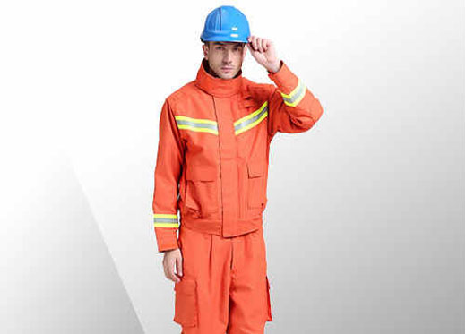 消防服應該怎么穿呢？