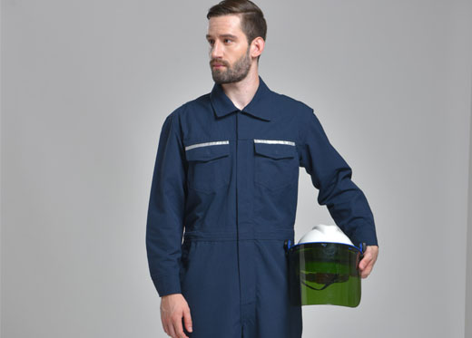  防電弧服采用什么面料？