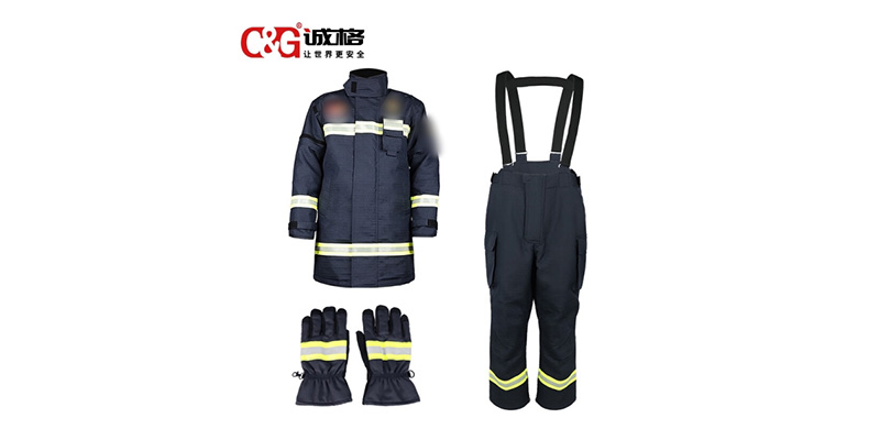 消防戰斗服穿戴方法、材質及使用場景指南